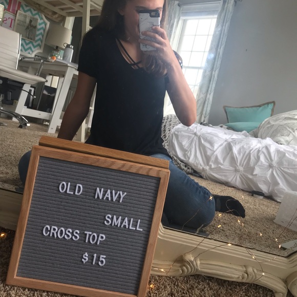 Black Old Navy Cross Top - Picture 2 of 3